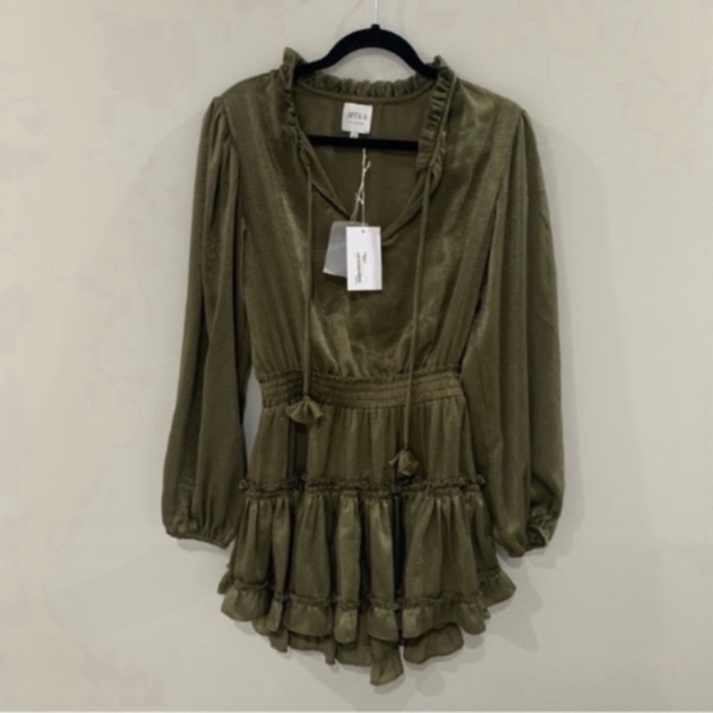 ✅ NWT Misa Los Angeles Dress Lorena Mini Tiered in Olive Green Satin - Picture 5 of 8